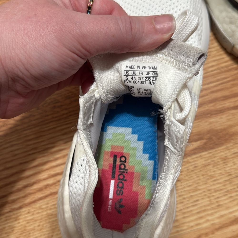 Adidas boost pods - Picture 5 of 5